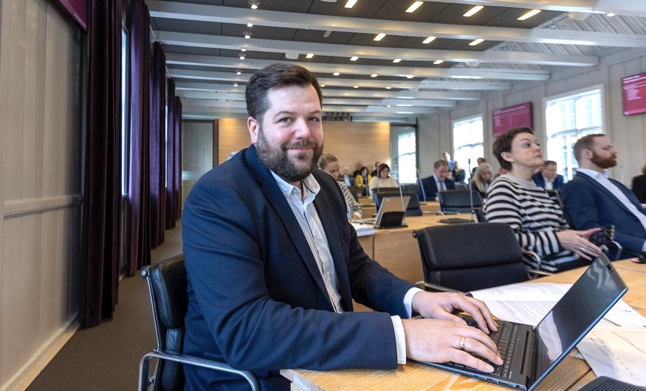 Skulu fáa pensjón, áðrenn fólkapensjónsaldurin er rokkin | Kringvarp Føroya