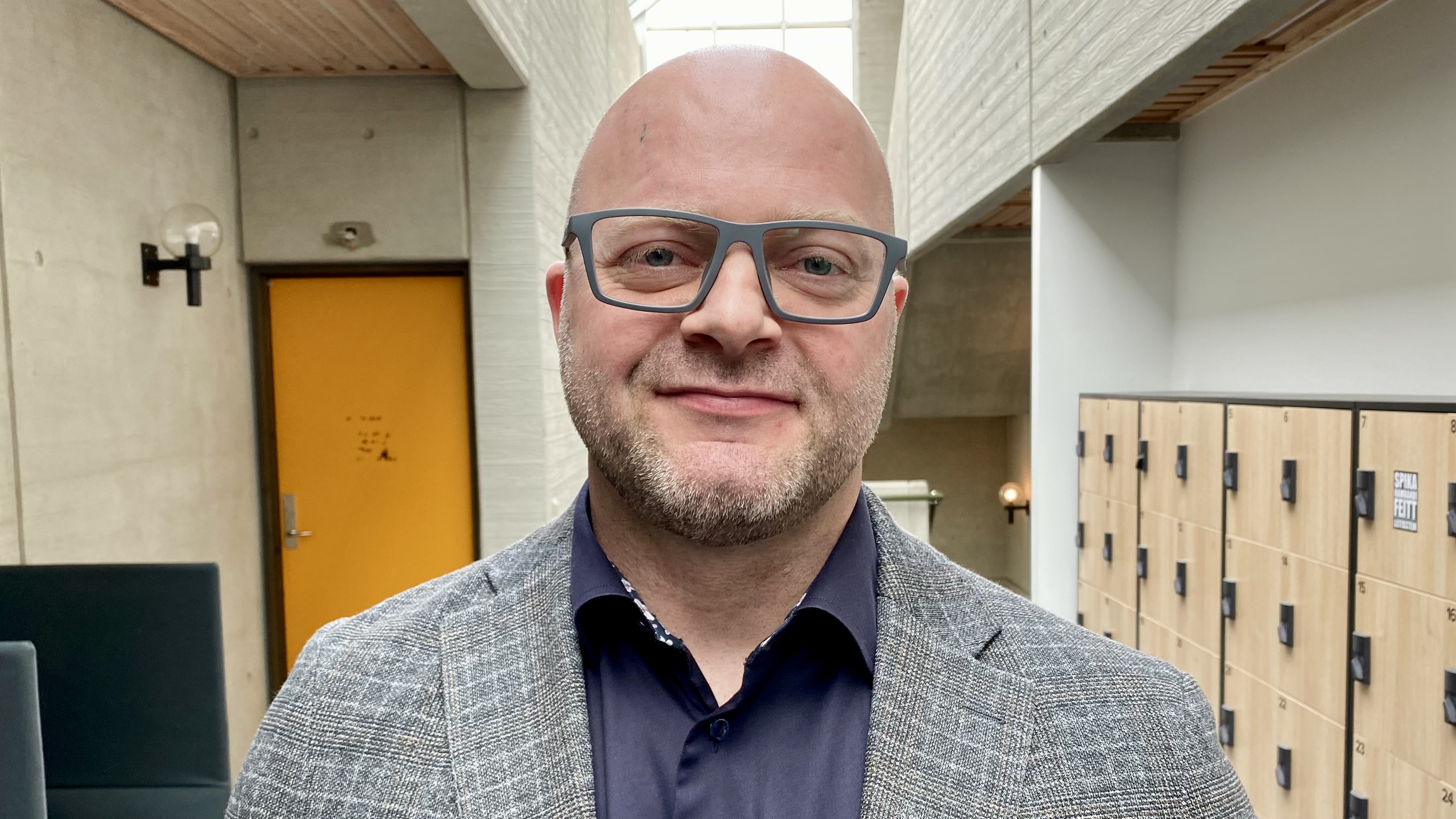 Magnus Rundblad Soleiðis svarar Kringvarpið kritikki frá Jarðfeingi | Kringvarp Føroya