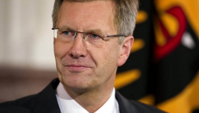german-president-christian-wulff-quits-over-loan-scandal-1329484386-4486[1].jpg
