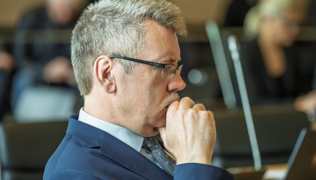 Helgi Abrahamsen,  Suðuroyartunnil