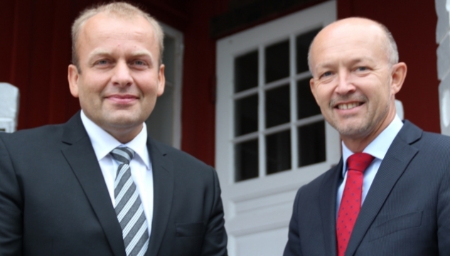 løgmaður og tim dodson.jpg