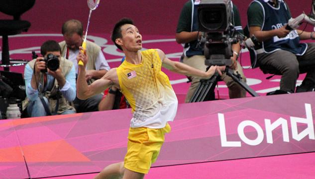 832px-lee_chong_wei_prepares_to_smash.jpg