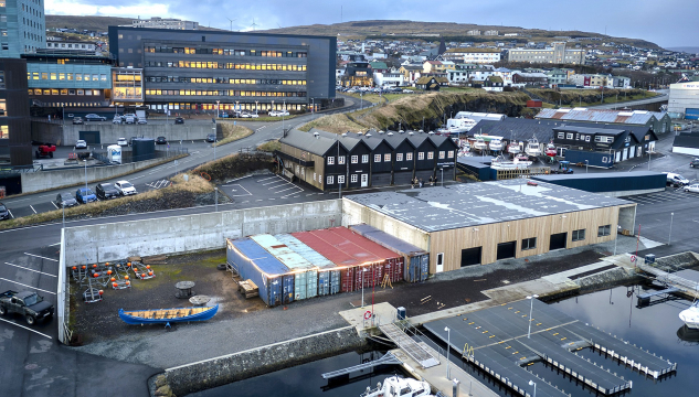 Álaker, Knørrur og neyst í Álakeri