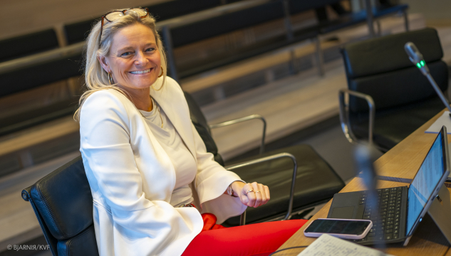 Annika Olsen, 16:9, BjarniR