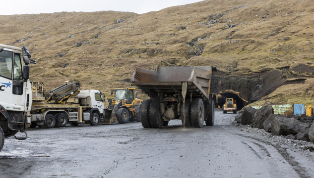 Sandoyartunnilin, Síðsta skot, arbeiðsfólk