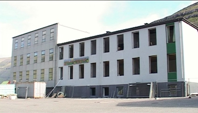 skúlin á ziskatrøð.jpg