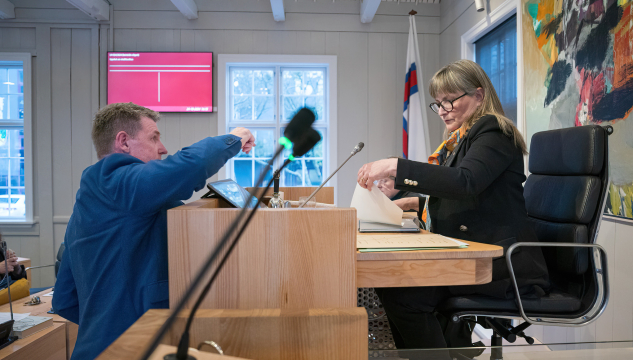 Bjørt Samuelsen, Aksel V. Johannesen, løgtingið