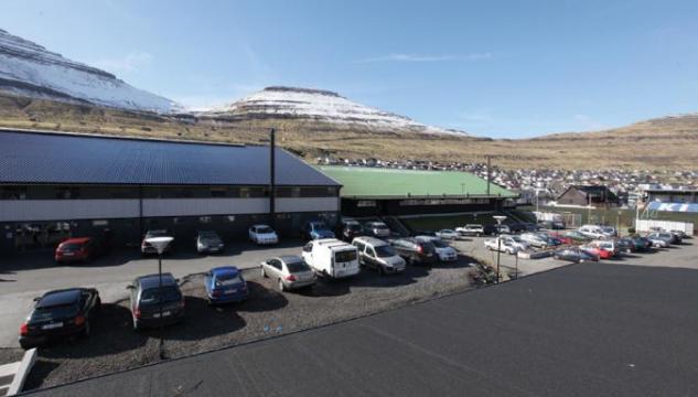 badmintonhøllin í klaksvík.jpg