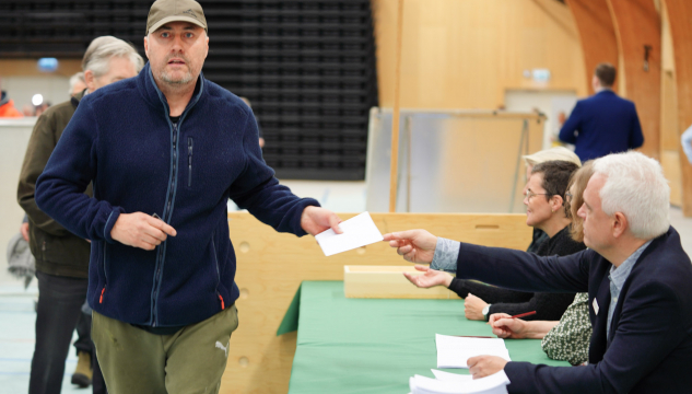 Fólkatingsval 2022, Fólkatingsvalið 2022, Veljarar, Høllin á Hálsi