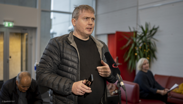 Eirikur Lindenskov, miðlafólk, korona tíðindafundur