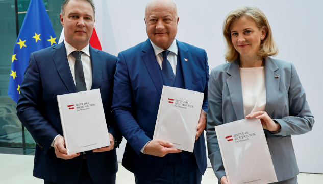 Eysturíki og stjórn