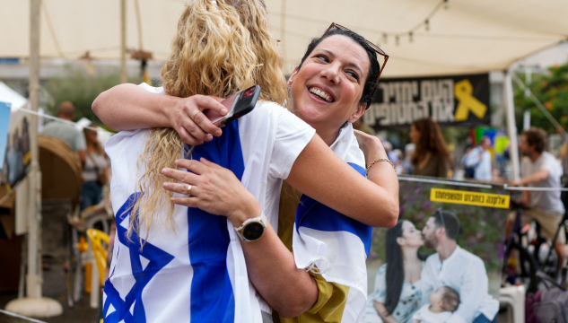 Ísrael fagnaður um vápnahvíld