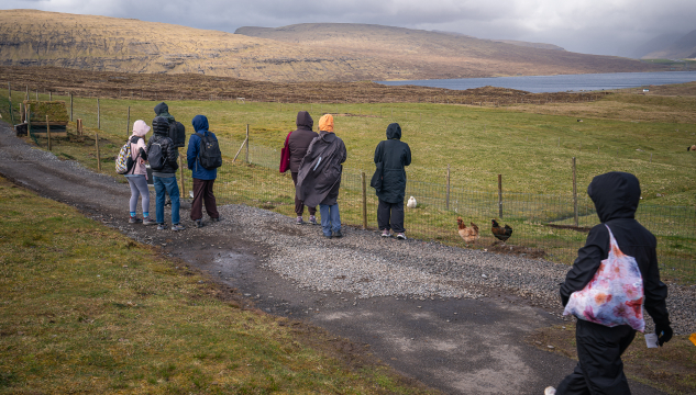 ferðafólk, ferðavinna, gongd í haga, mynd: Bjarni Árting Rubeksen