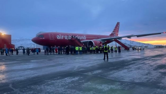 Air Greenland, Air Greenland og nýtt flogfar - Mynd: KNR