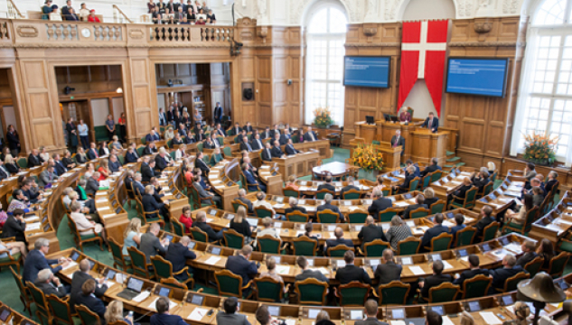 Fólkatingið, Christiansborg