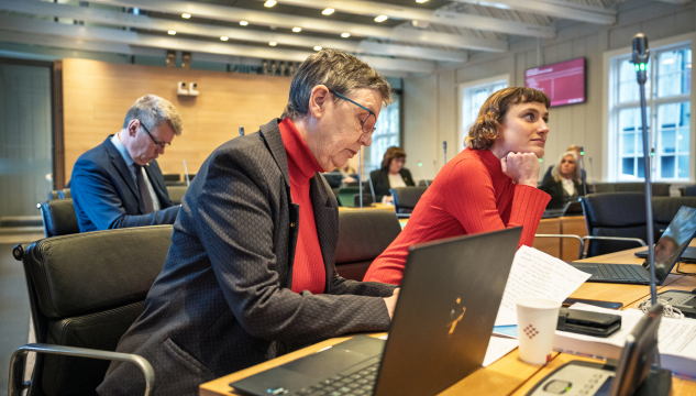 Eyðgunn Samuelsen, Ingilín Didriksen Strøm,  fosturtøkulógin 3.viðgerð, mynd: BR