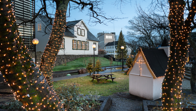 Løgtingið, Løgtingið uttan, løgtingshúsið