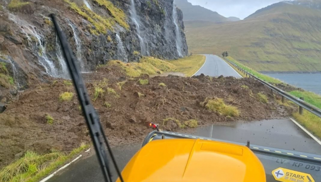 Skriðulop á Funningsvegnum 