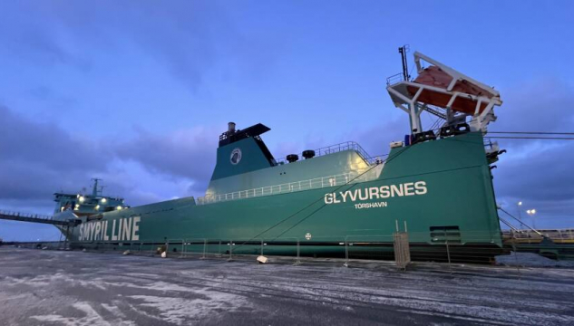 Glyvursnes, Glyvursnes við bryggju í Hirtshals