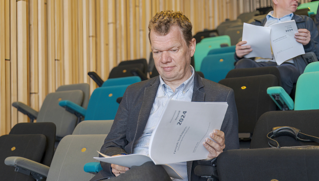 Búskaparráðið, Hans Ellefsen