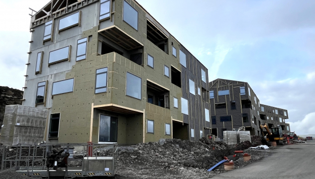 Íbúðarbygging á Argjum, LÍV og íbúðir á Argjum, íbúðir