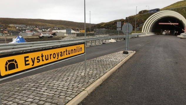 Eysturoyartunnilin, tunnilsmunnin í Runavík, Rókin