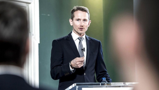 Kristian Jensen, danskur fíggjarmálaráðharri, leggur fram fíggjarlógaruppskotið fyri 2019.