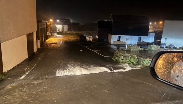 Leirvík, vatn í Leirvík