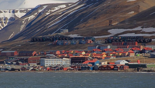 Longyearbýurin á Svalbard, Svalbard