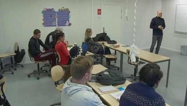 Miðnámsskúli, miðnámsskúlanæmingar, HF-næmingar