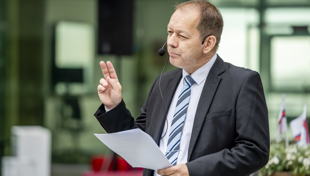 Steinbjørn Hardlei, próvhandan á Glasi 2021, studentar, prógv