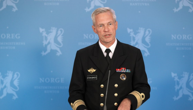 Nils Andreas Stensønes, fregnartænasta í Noregi