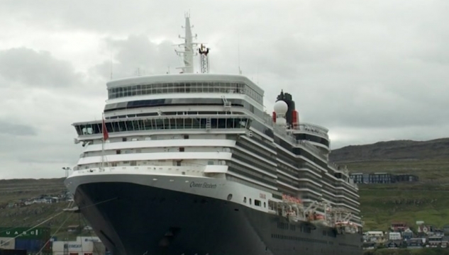 Queen Elizabeth, ferðavinna