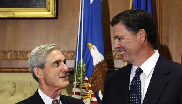 Robert Mueller, James Comey (sept. 2013)