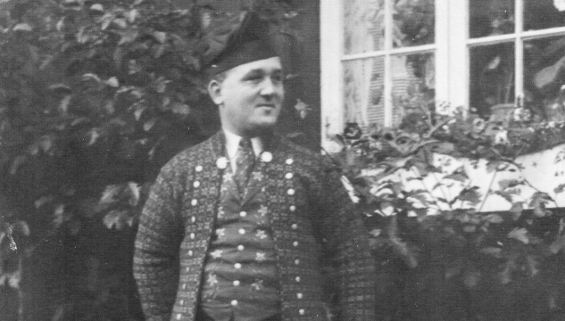 Hans Marius Debes - Skraddar Debes