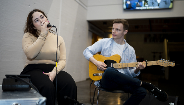 Marianna Winter, Ragnar Finsson, Spæl føroyskt vikan