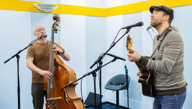 Beinleiðis úr Studio 5, Blues Perlan