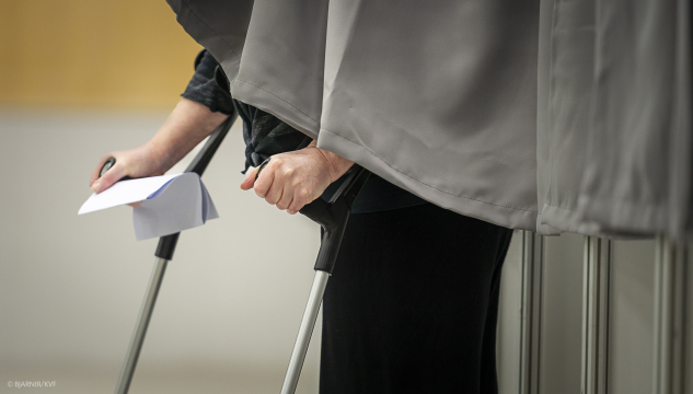 Løgtingsval, Fólkatingsval, tey velja, høllin á Hálsi