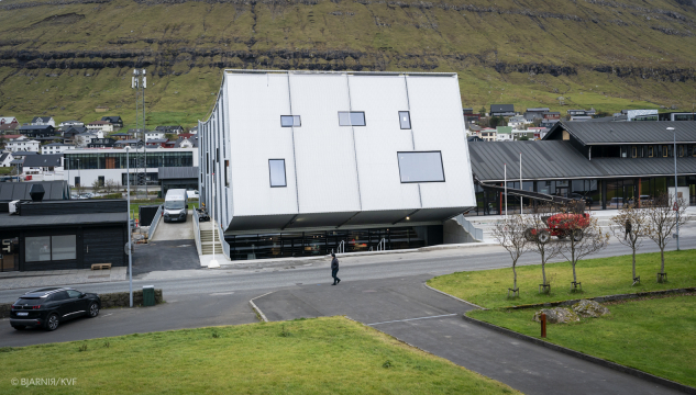 Varpið, Mentanarhúsið Varpið, 16:9