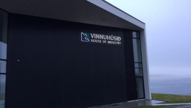 Vinnuhúsið, ídnaður