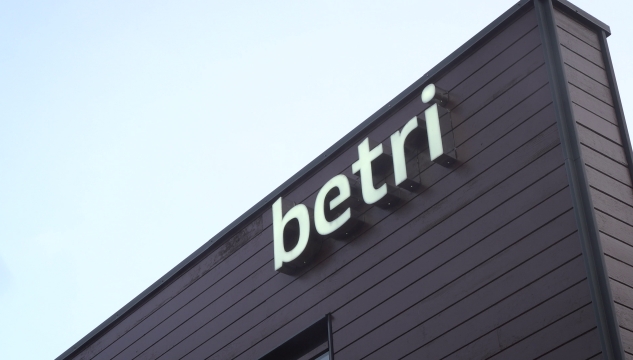Betri