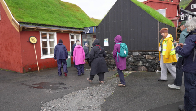 Ferðafólk í Elduvík, Elduvík