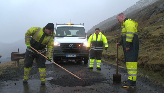 Landsverk, Viðlíkahald, Asfaltering, Asfalt, Vegakervi