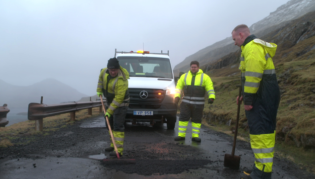Landsverk, Viðlíkahald, Asfaltering, Asfalt, Vegakervi