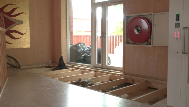 Sankta Frans skúli, Framhaldsdeildin í Sankta Frans skúla, vatnskaði í Sankta Frans skúla