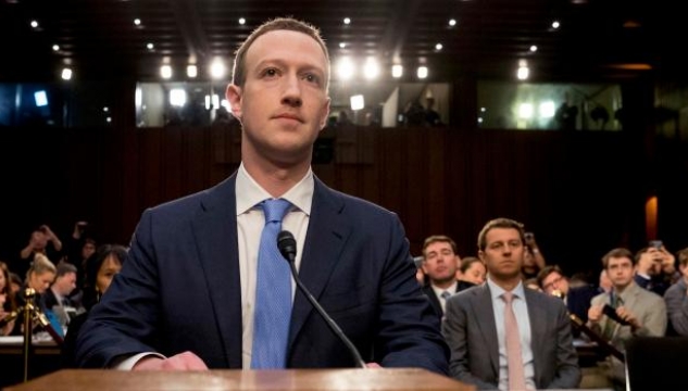 Mark Zuckerberg facebook senatið hoyring